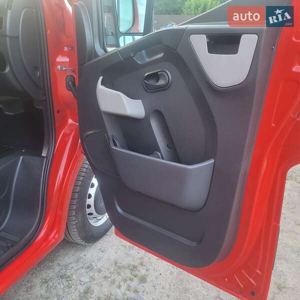 Грузовой фургон Renault Master 2018 в Луцке