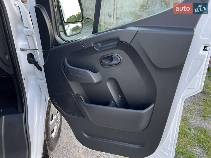 Грузовой фургон Renault Master 2021 в Дубно