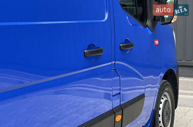 Грузовой фургон Renault Master 2021 в 