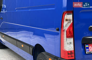 Грузовой фургон Renault Master 2021 в 