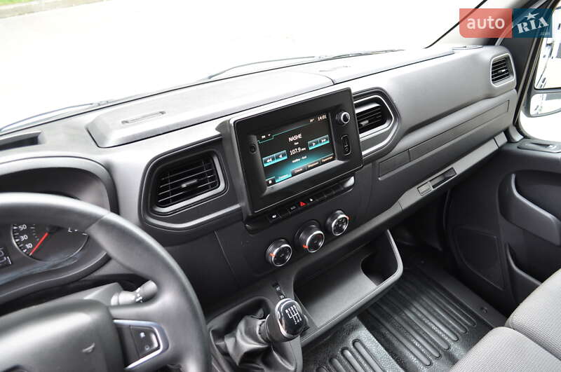 Грузовой фургон Renault Master 2020 в Киеве