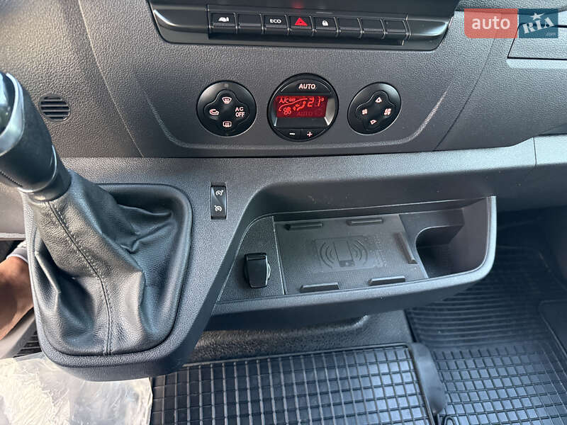 Грузовой фургон Renault Master 2020 в Дубно