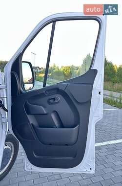 Грузовой фургон Renault Master 2021 в 