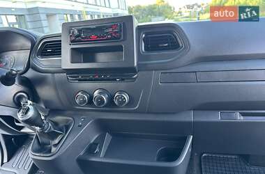 Грузовой фургон Renault Master 2021 в 