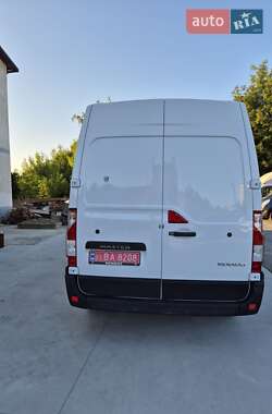 Грузовой фургон Renault Master 2022 в 