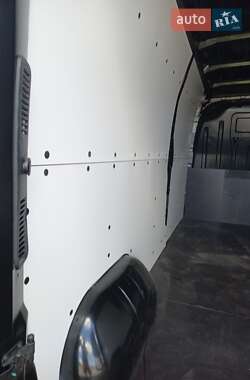 Грузовой фургон Renault Master 2020 в 