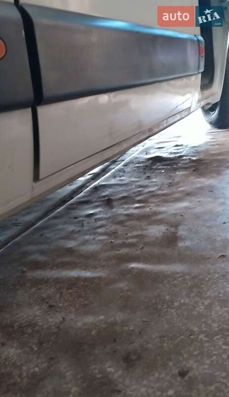 Грузовой фургон Renault Master 2011 в Луцке