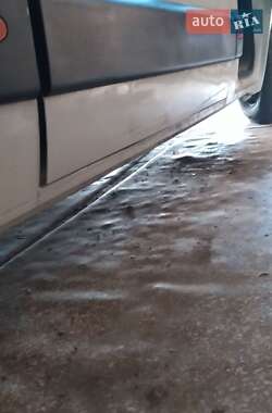 Грузовой фургон Renault Master 2011 в 