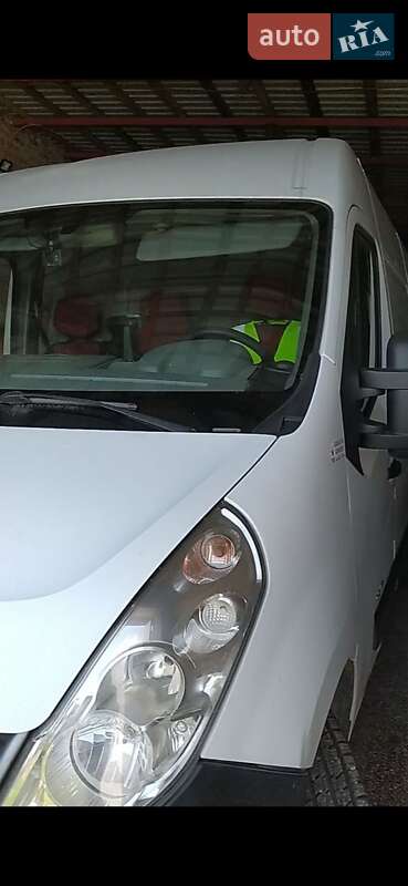 Грузовой фургон Renault Master 2011 в Луцке