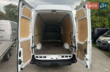 Грузопассажирский фургон Renault Master 2020 в 