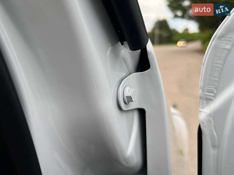 Грузовой фургон Renault Master 2022 в Киеве