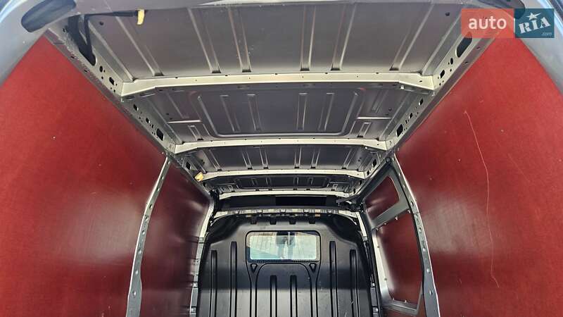 Вантажний фургон Renault Master 2021 в Радомишлі