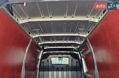 Грузовой фургон Renault Master 2021 в 