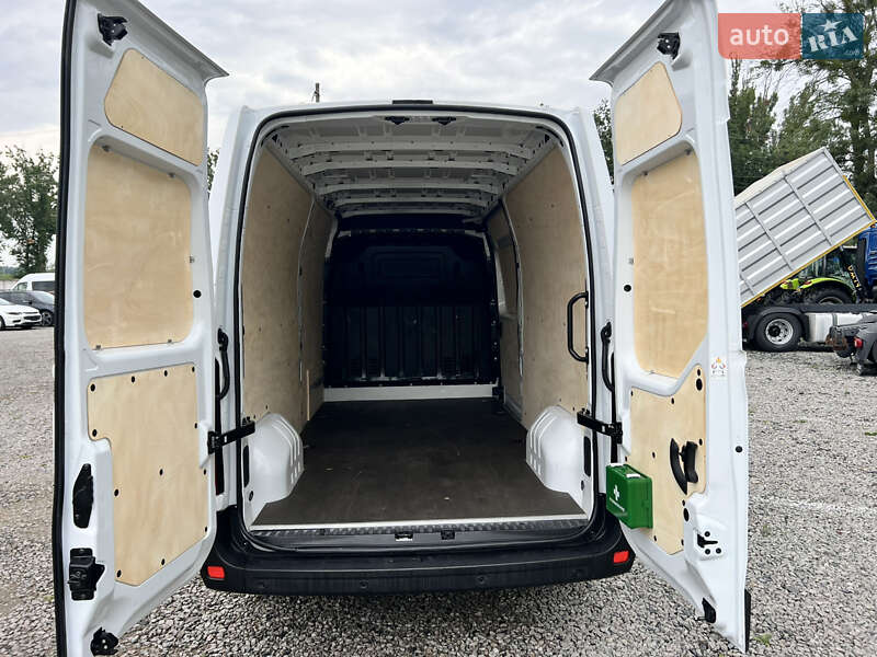 Грузовой фургон Renault Master 2022 в Умани