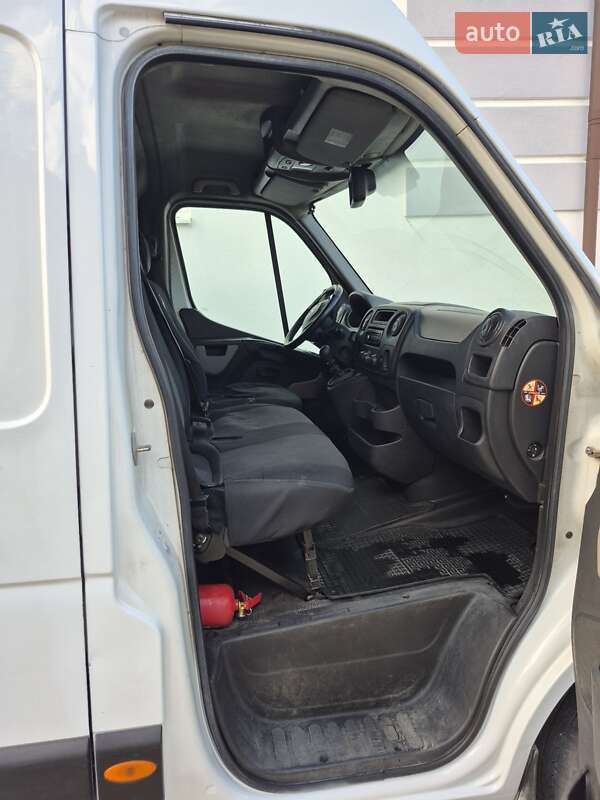 Вантажний фургон Renault Master 2014 в Дрогобичі