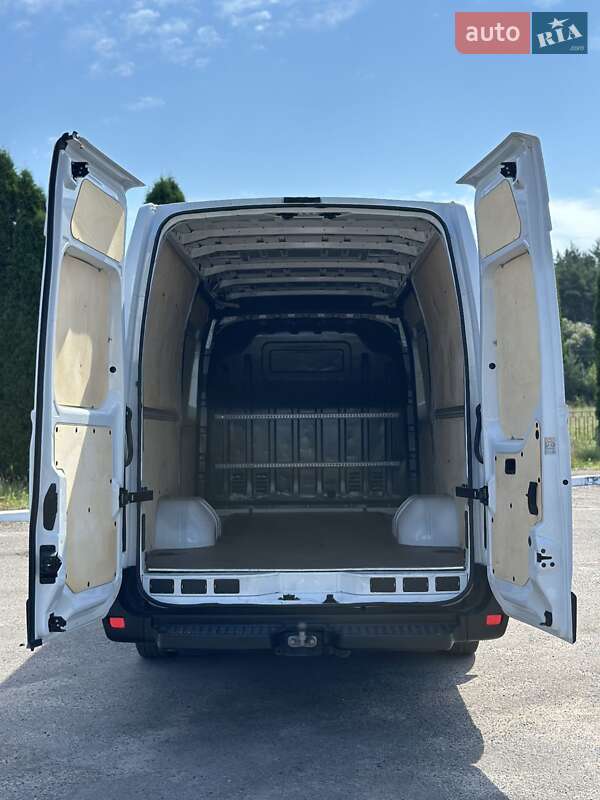 Грузовой фургон Renault Master 2018 в Дубно