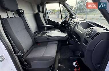 Грузопассажирский фургон Renault Master 2019 в 