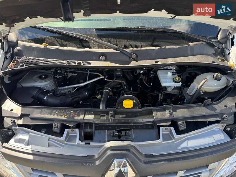 Грузопассажирский фургон Renault Master 2019 в Бродах