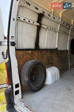 Грузовой фургон Renault Master 2010 в 