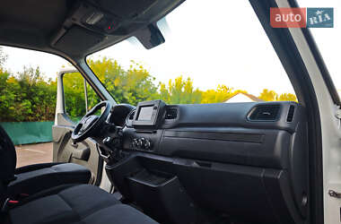 Грузовой фургон Renault Master 2021 в 