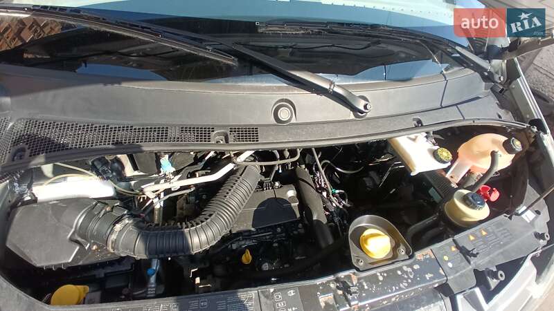 Дом на колесах Renault Master 2011 в Полтаве