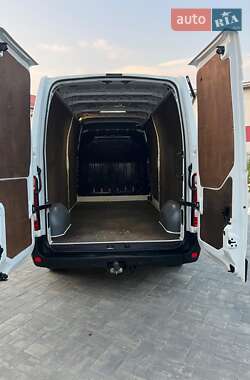 Грузовой фургон Renault Master 2021 в 