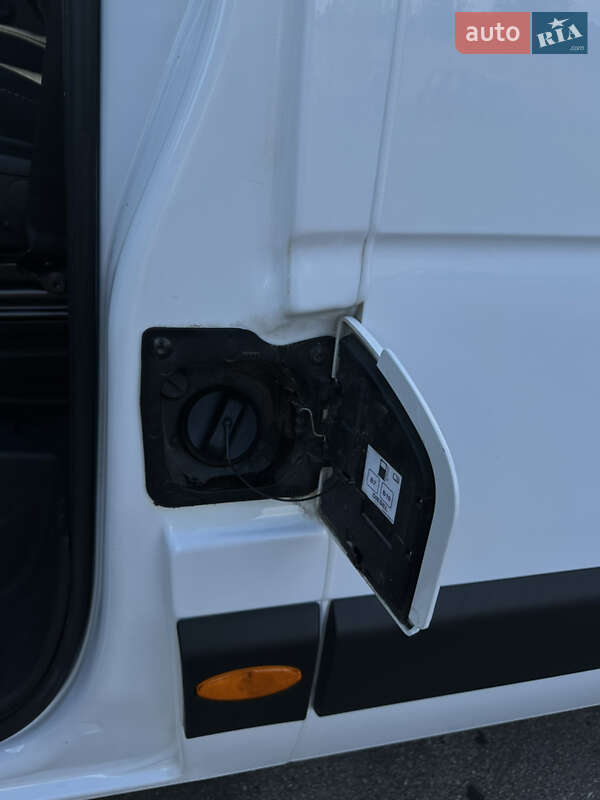 Грузовой фургон Renault Master 2022 в Долине