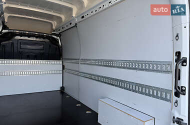 Грузовой фургон Renault Master 2021 в 
