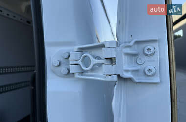 Грузовой фургон Renault Master 2021 в 