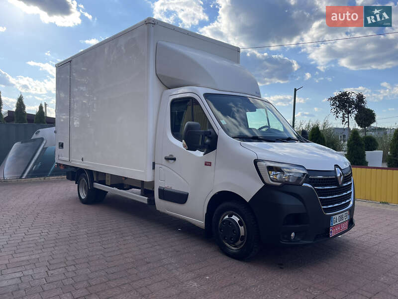 Грузовой фургон Renault Master 2022 в Дрогобыче