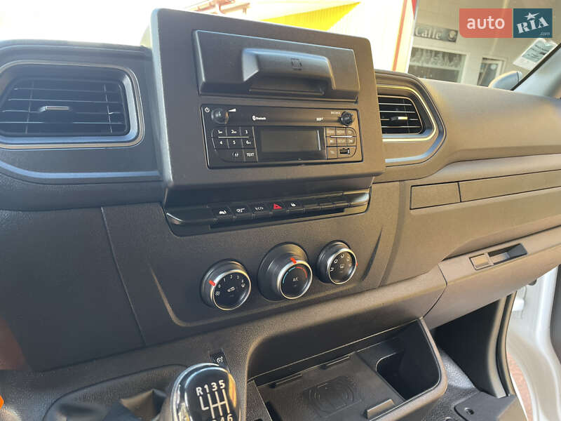 Грузовой фургон Renault Master 2022 в Дрогобыче