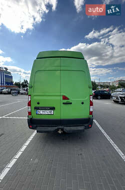 Грузовой фургон Renault Master 2012 в 