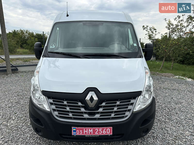 Грузовой фургон Renault Master 2016 в Радехове
