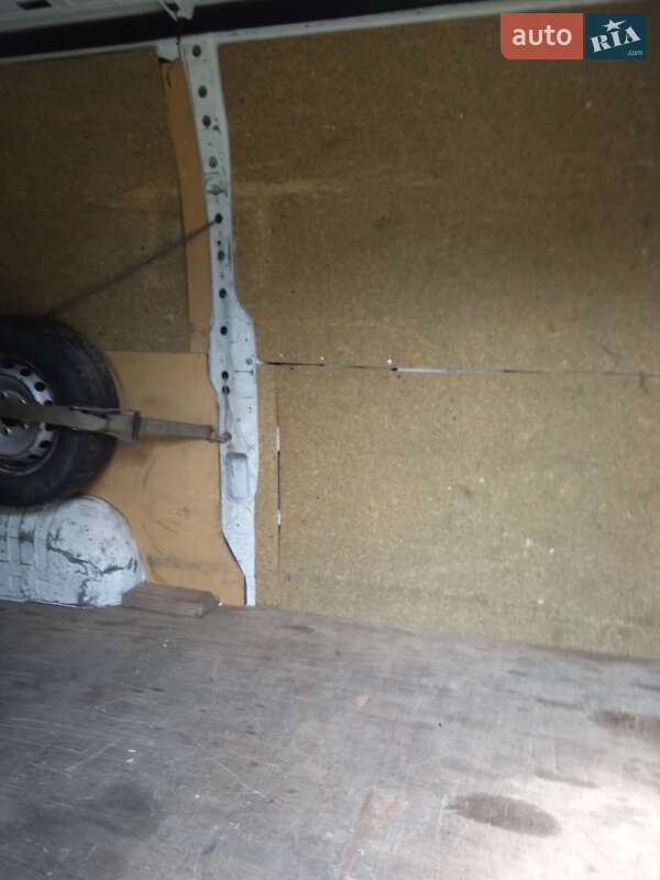 Грузовой фургон Renault Master 2013 в Радомышле