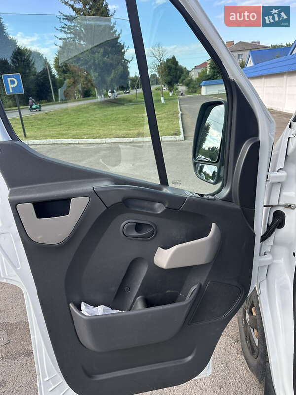 Мікроавтобус Renault Master 2014 в Радивиліві