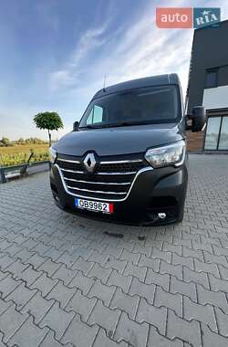 Грузовой фургон Renault Master 2023 в 