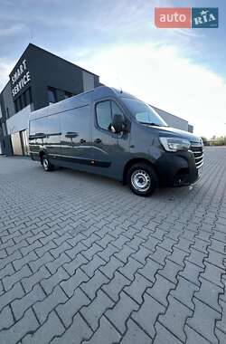 Грузовой фургон Renault Master 2023 в 