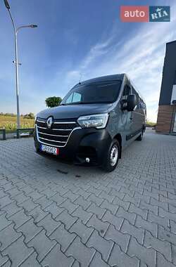 Грузовой фургон Renault Master 2023 в 