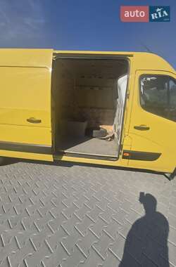 Грузовой фургон Renault Master 2017 в 