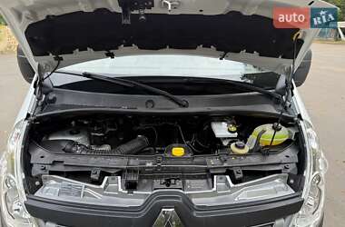 Грузовой фургон Renault Master 2016 в 