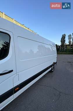Грузовой фургон Renault Master 2020 в 