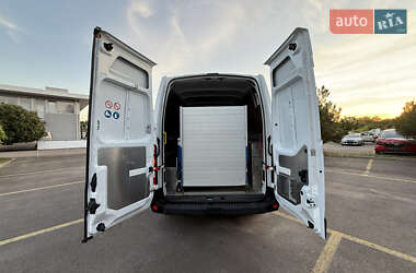 Грузовой фургон Renault Master 2021 в 