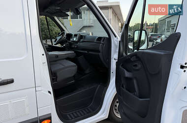 Грузовой фургон Renault Master 2021 в 