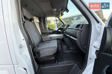 Грузовой фургон Renault Master 2021 в 