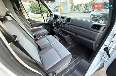 Грузовой фургон Renault Master 2021 в 