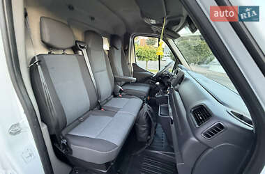 Грузовой фургон Renault Master 2021 в 