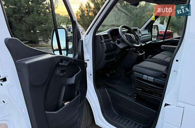 Грузовой фургон Renault Master 2021 в 