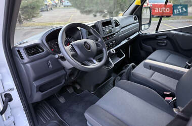 Грузовой фургон Renault Master 2021 в 