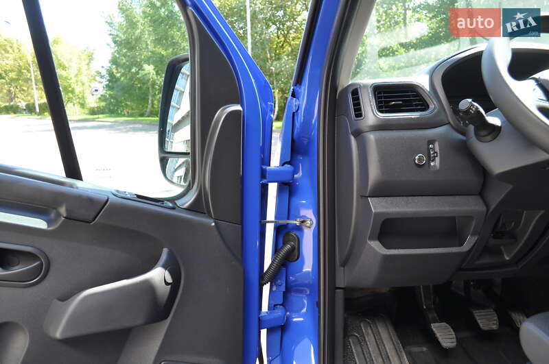 Грузовой фургон Renault Master 2021 в Киеве