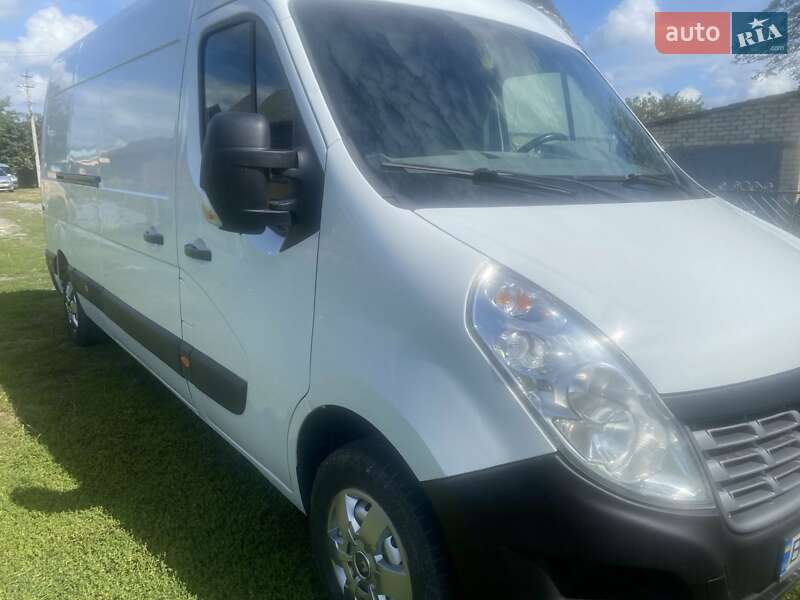Грузовой фургон Renault Master 2016 в Ровно